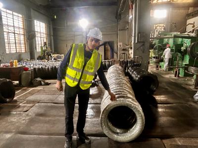 Marokkóskir viðskiptavinir stunda-viðskiptaskoðun hjá Aotian Steel og verða v...
